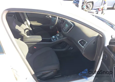 2015 Chrysler 200 Limited из США, поврежденный, VIN 1C3CCCAB9FN742242